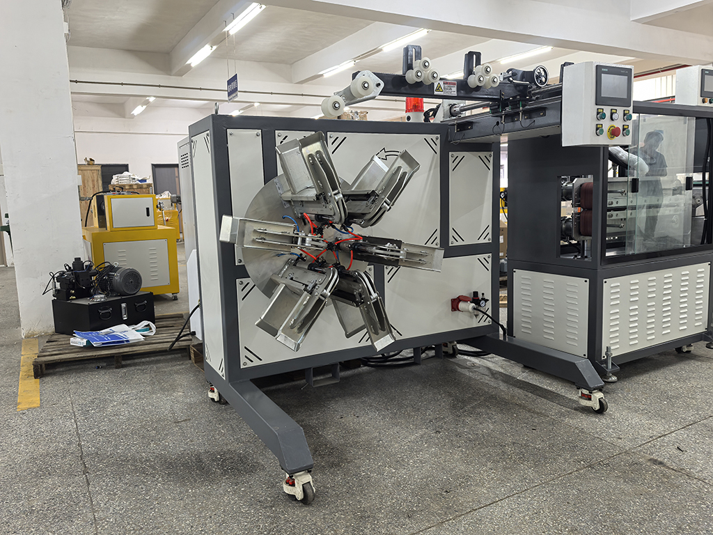 管材(cái)擠出機設備 流(liú)延機(jī)